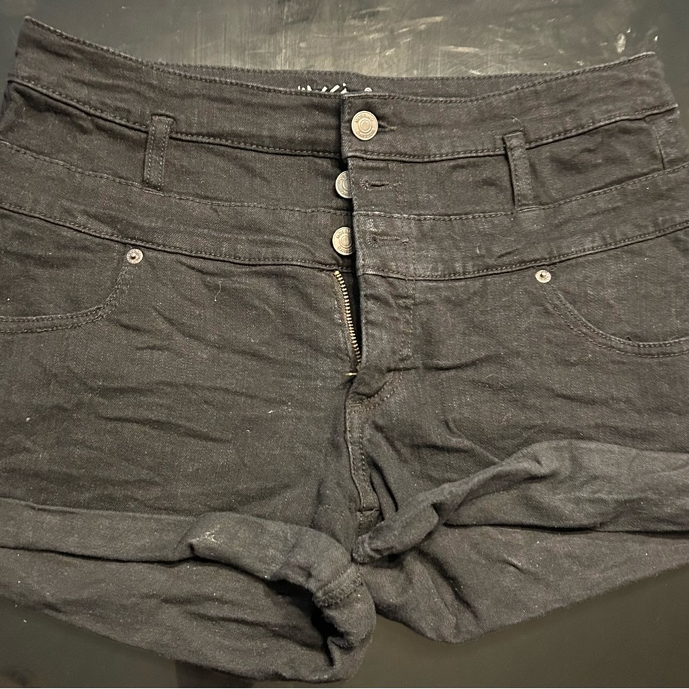 Chic High Waist Black Denim Shorts